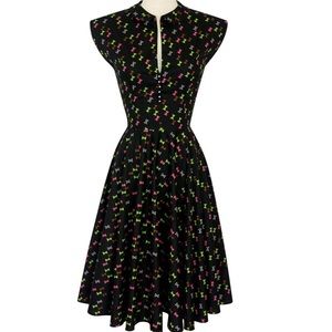 Trashy Diva Hourglass Hopscotch